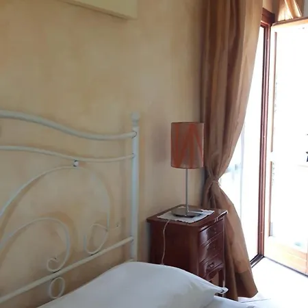 ベッド・アンド・ブレックファスト La Casa Sul Colle 4*